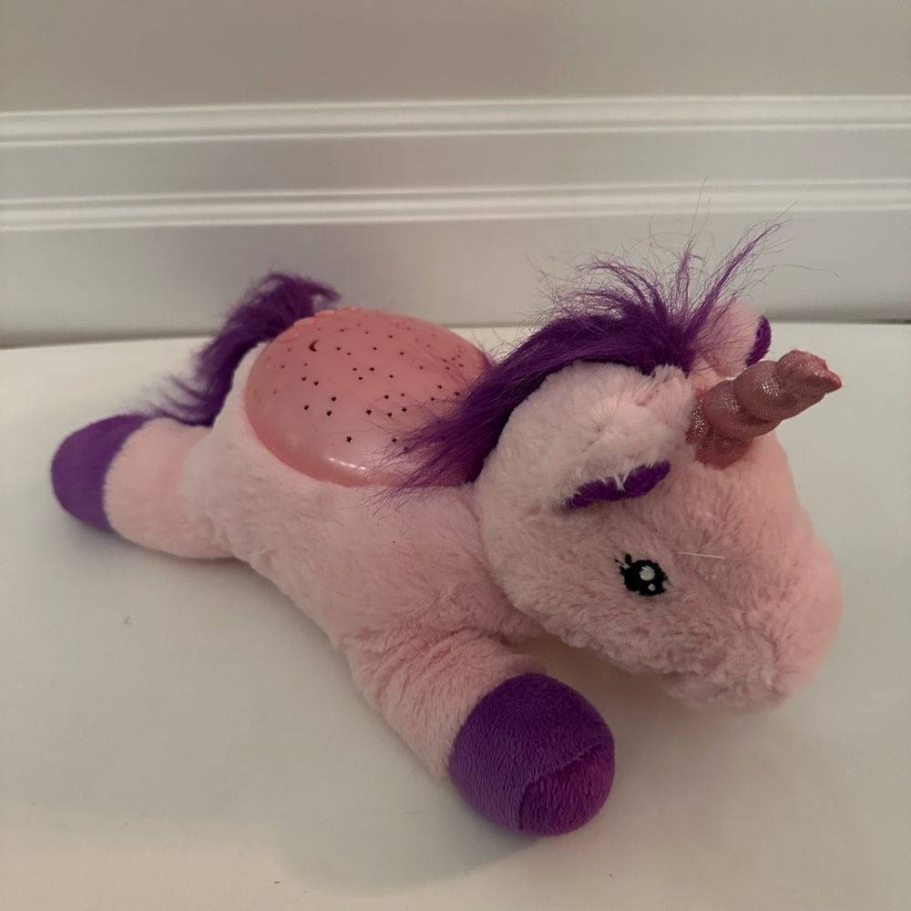 Cloud B Twilight Buddies purple unicorn projector Nightlight